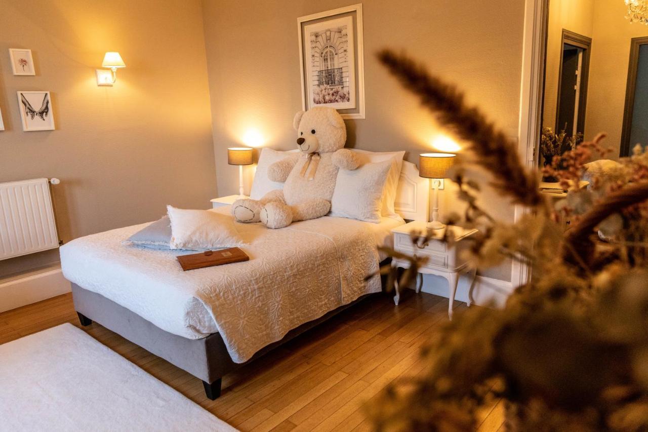 Hotel O Chateau Hayange エクステリア 写真