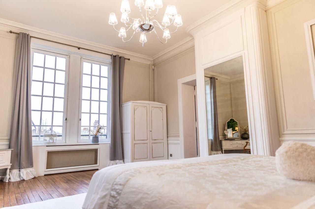 Hotel O Chateau Hayange エクステリア 写真
