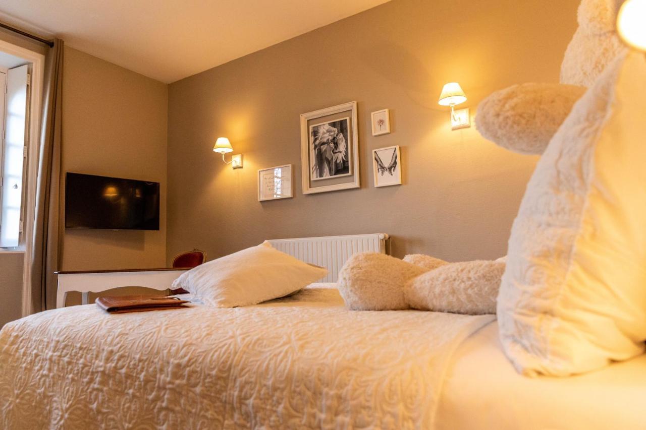 Hotel O Chateau Hayange エクステリア 写真