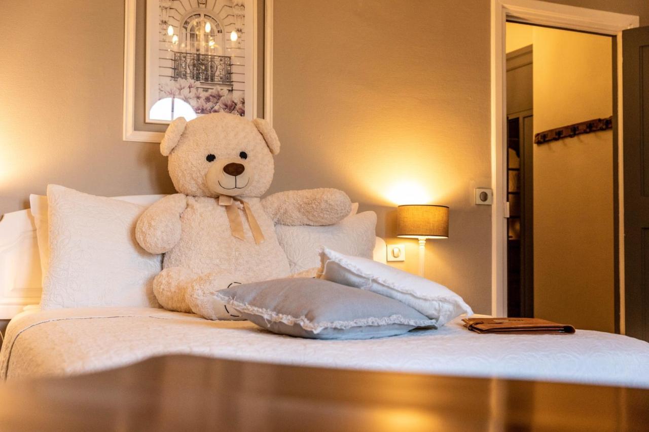 Hotel O Chateau Hayange エクステリア 写真