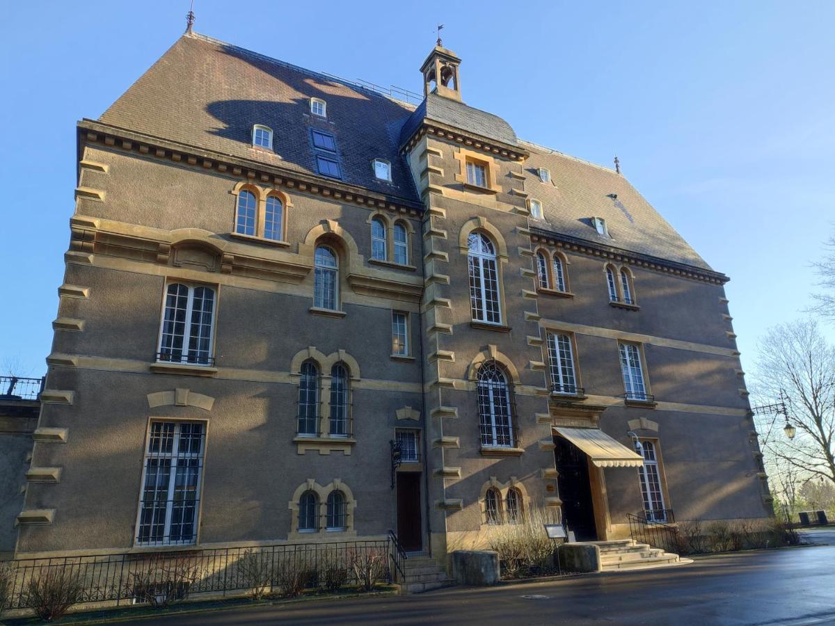 Hotel O Chateau Hayange エクステリア 写真