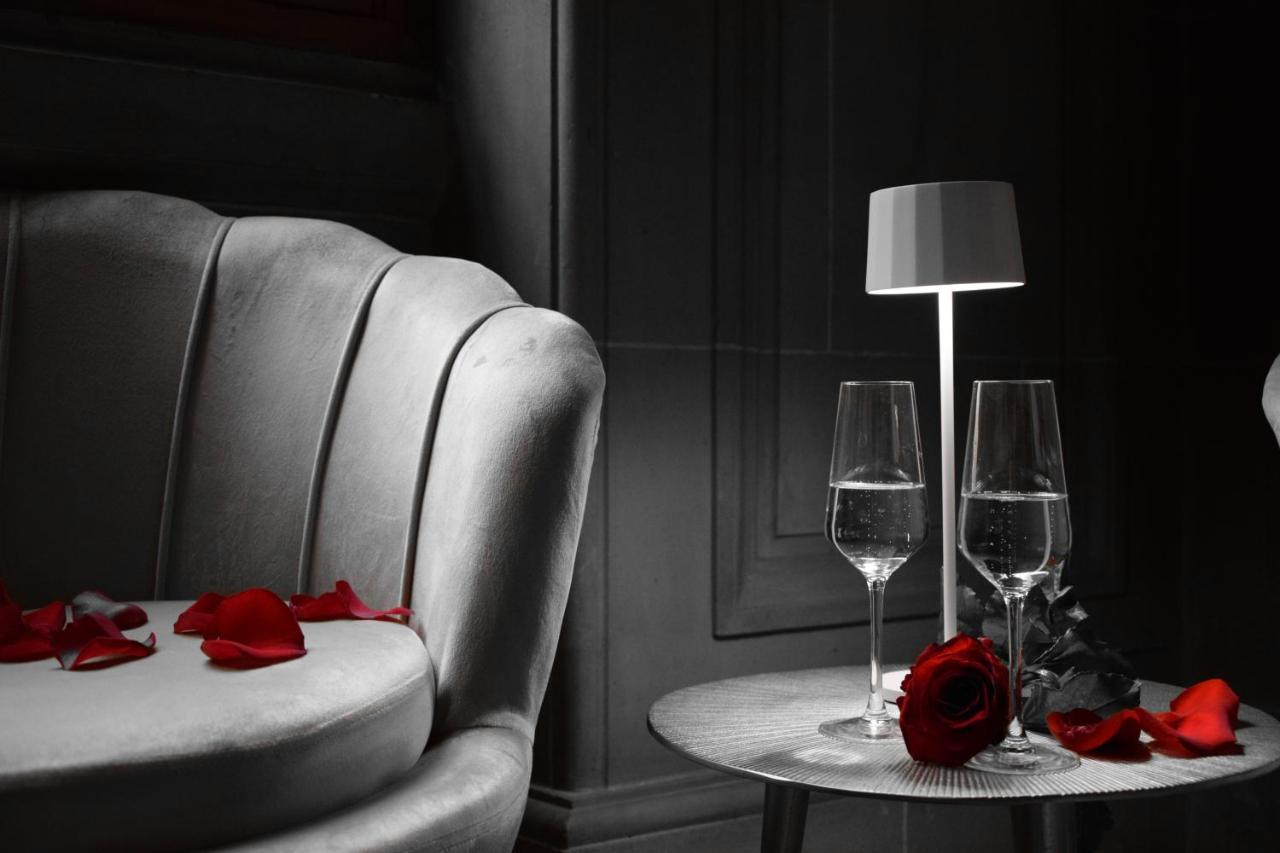 Hotel O Chateau Hayange エクステリア 写真